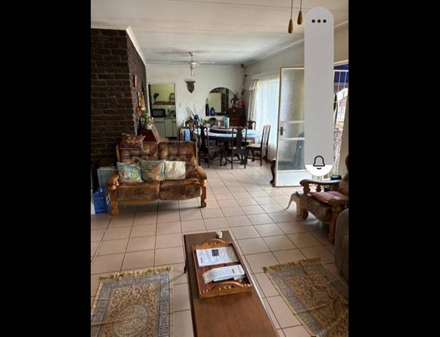 4 BEDROOM HOUSE FOR SALE IN GEELHOUTPARK